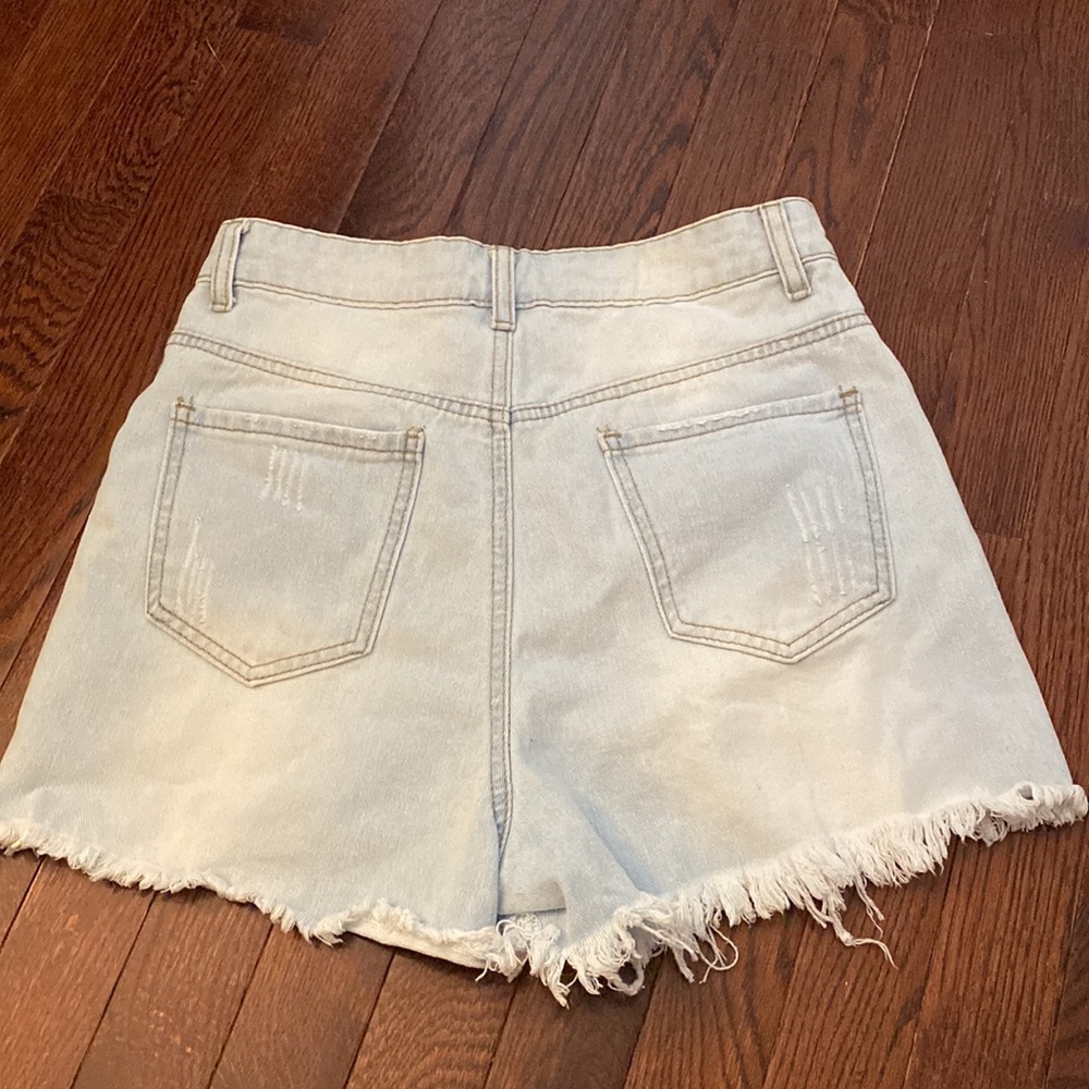 Light wash ripped denim shorts - Picture 2 of 2